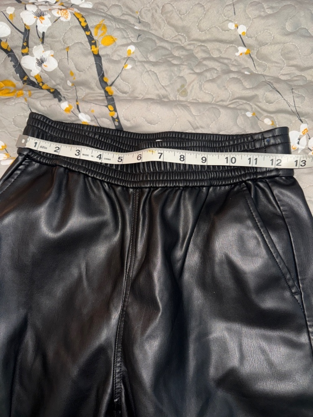 Zara Black Faux Leather Cropped Cargo Pants - Picture 7 of 11